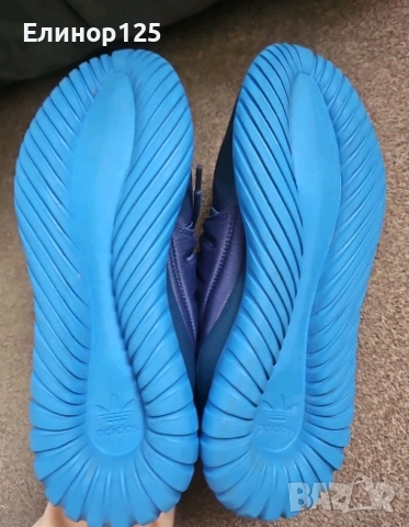 Маратонки Adidas , снимка 4 - Маратонки - 54056347