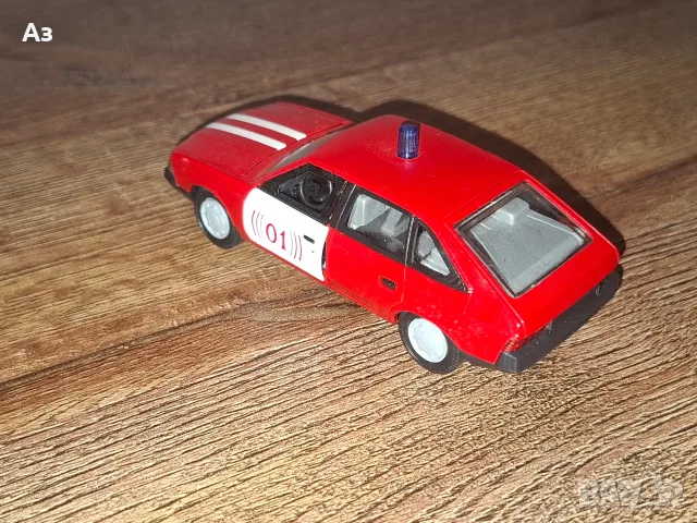 Руски модел Москвич 2141 Пожарна 01 1:43 Сделано в СССР USSR , снимка 2 - Колекции - 55468198