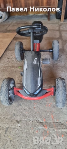 Детска кола с педали