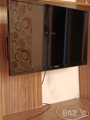 Телевизор Telefunken 32 инча, Smart ,със стойка за стена, снимка 3 - Телевизори - 55649036