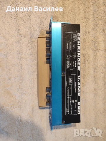 Behringer V-Amp Pro – Рак процесор за китара (amp моделинг + ефекти), снимка 2 - Китари - 54219317