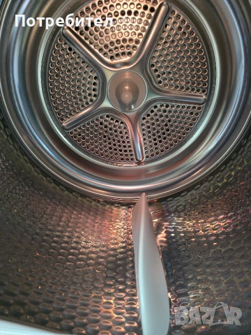 Продавам Кондензна Сушилня BOSCH Logixx 8 Sensitive 7кг с Термопомпа А+, снимка 3 - Сушилни - 54038364