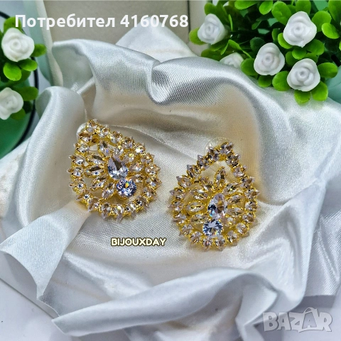 Crystal Circle Hoops – дамски обеци с кристали ✨ | с позлата, снимка 2 - Обеци - 54636916