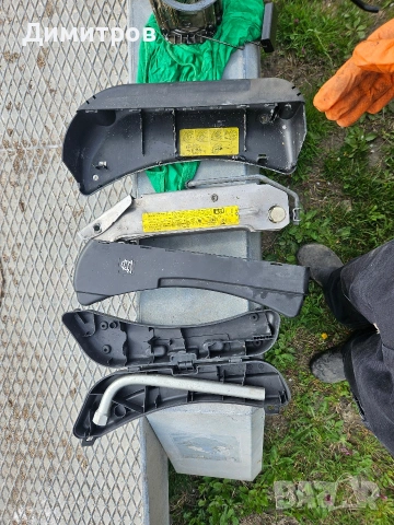 Оригинален крик и ключ за Audi A6,A4 B6,B7