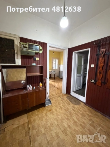 Етаж от къща с паркомясто в кв. Училищни 