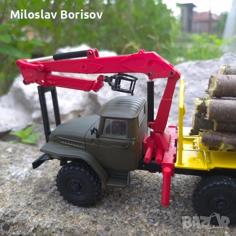 УРАЛ лесовоз в мащаб 1:43, снимка 7 - Колекции - 55252413