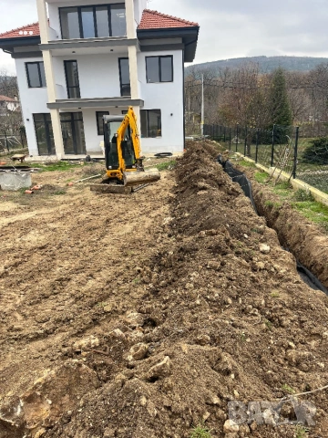 Услуги с мини багер 2 т./ челен товарач 2.5 т./ самосвал 3.5 т., снимка 5 - Други услуги - 53988702