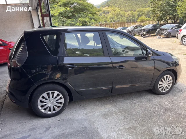 Renault Scenic 1.2 , снимка 5 - Автомобили и джипове - 55432561
