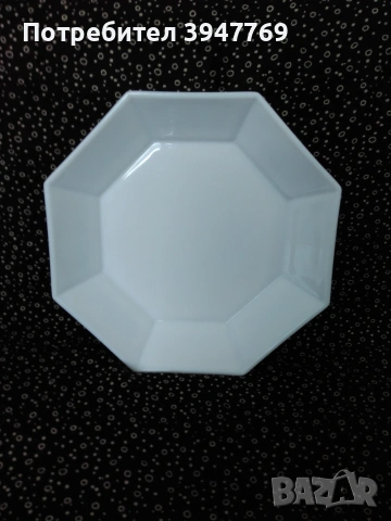 осмоъгълна чиния Arcopal, снимка 2 - Чинии - 47590699