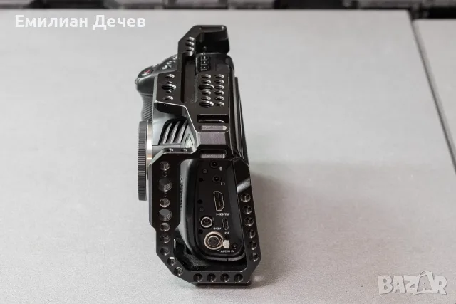 Камера Blackmagic Pocket 4K - с клетка (през Динафос), снимка 3 - Камери - 55620358