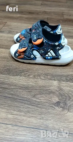 Сандали Adidas за момче, снимка 2 - Детски сандали и чехли - 55343131