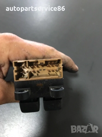 Главен ключ за стъклоповдигач предна дясна врата за Subaru Legacy (2001), снимка 2 - Части - 54237558