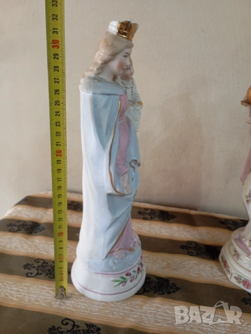 Порцеланова статуетка Дева Мария с Младенеца, снимка 3 - Други ценни предмети - 53978052