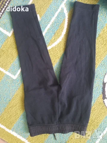 Долнище nike оригинален , снимка 2 - Детски анцузи и суичери - 55655369