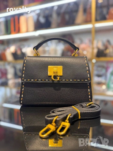 Guess Нова Кожена Дамска Чанта Различни Цветове , снимка 3 - Чанти - 55288953