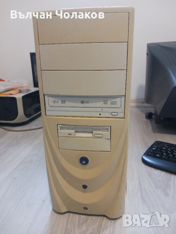 Продавам стар компютър и монитор, снимка 9 - Работни компютри - 54236083