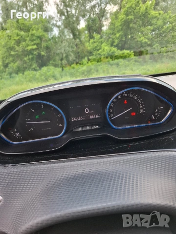 ПЕЖО 2008 1.6-115 КС, снимка 11 - Автомобили и джипове - 54931510