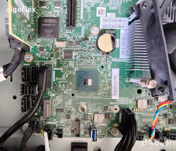 Офис сървър Lenovo ThinkSystem ST250 Tower 4LFF 7Y45 RAID 530-8i, снимка 9 - Работни компютри - 54453057