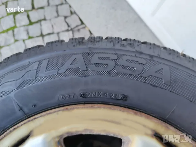 4бр ГУМИ Lassa SNOWAYS 4, 195/65/15 DOT 2025, снимка 3 - Гуми и джанти - 55350143