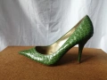 № 40 дамски обувки на висок ток имитация на крокодилска кожа в зелен цвят CATWALK, снимка 2