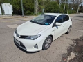 Toyota Auris Hybrid, снимка 1