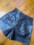 Кожени къси панталони размер М , снимка 4