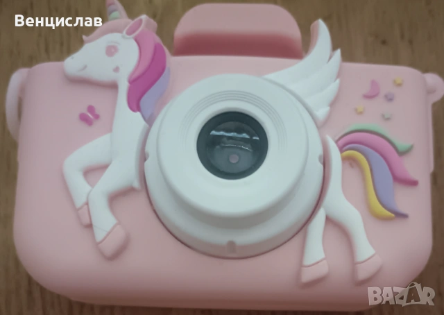 Продавам фото апарат. 