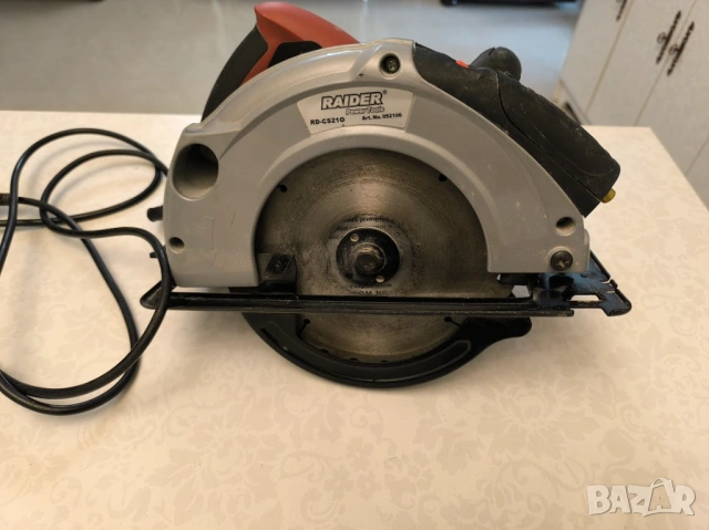 Циркуляр RAIDER 30 Е, снимка 4 - Триони и циркуляри - 54364543