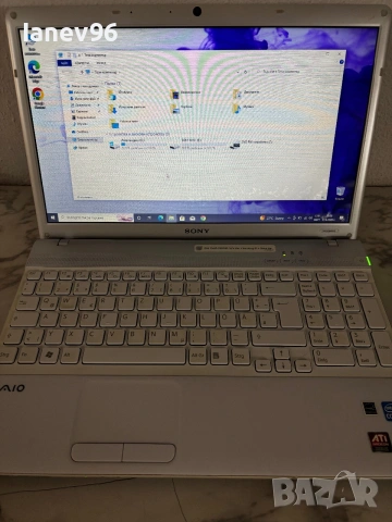 Лаптоп Sony Vaio , снимка 3 - Лаптопи за работа - 55072595