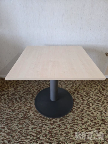 маса Kinnarps 80x80