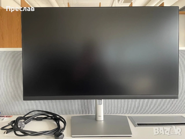 Продавам монитор Dell P2723DE