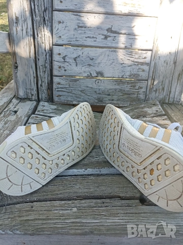Дамски маратонки Adidas NMD R1, снимка 8 - Маратонки - 55274209