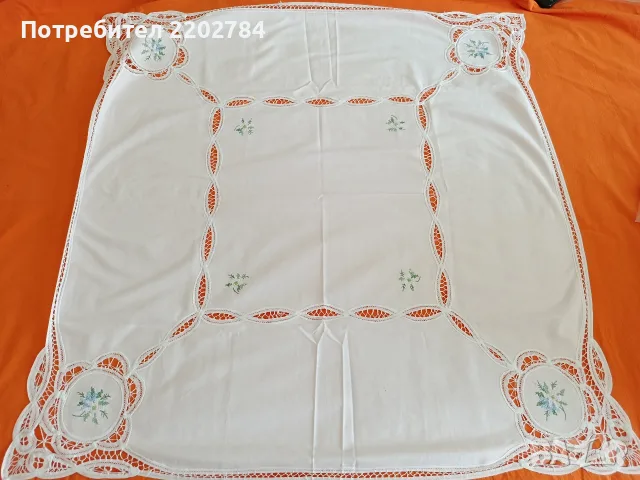 Битови, бродирани карета за маса , снимка 4 - Покривки за маси - 55639533