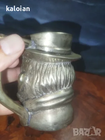 Винтидж фигурална халба от масивен месинг, известна в традицията като „Toby Jug“ или „Toby Mug“, снимка 6 - Антикварни и старинни предмети - 55645730