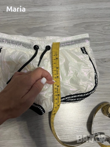 DKNY дамски къси панталонки / шорти с перлен ефект, снимка 5 - Детски панталони и дънки - 55127003