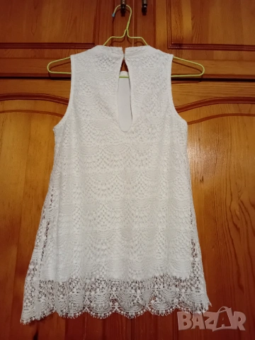 Бял потник от Gina Tricot, снимка 2 - Потници - 54934105