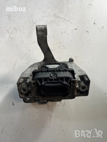 Тампон двигател Шкода Октавия Skoda Octavia 3, снимка 4 - Части - 55307167