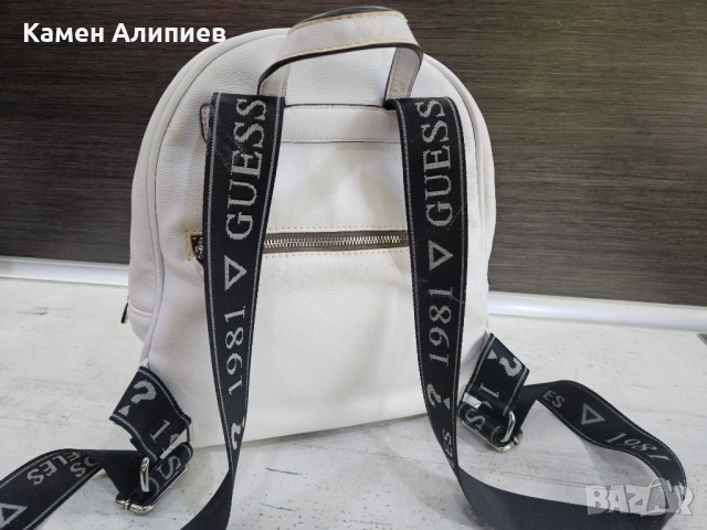 Дамска раница - GUESS 1981 - дамска чанта