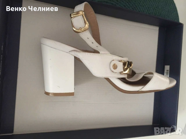 Дамски обувки -номер 37, броя-3, цена: 80 евро общо.