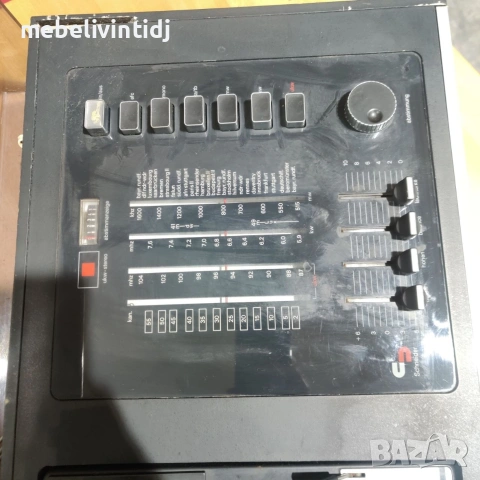 Ретро грамофон с радио от серията Wega Studio 211, снимка 5 - Антикварни и старинни предмети - 54031243