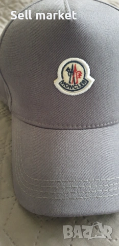 Шапка Moncler 