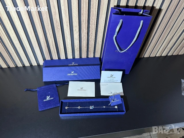 Нова Дамска Гривна Swarovski Dazzling Swan bracelet с пълна опаковка и документация, снимка 8 - Гривни - 54381762