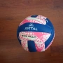 Продавам волейболна топка., снимка 1