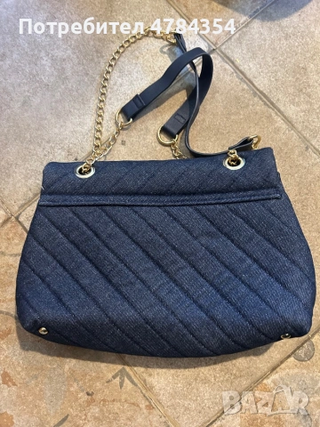 Дамска чанта, снимка 2 - Чанти - 54102273