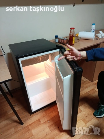 Продавам спешно хладилник