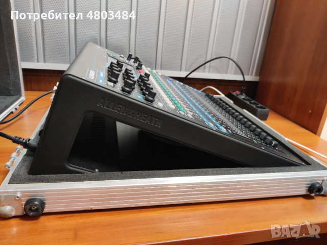 Allen & Heath Qu-16 цифров смесителен пулт с твърд кейс, снимка 4 - Ресийвъри, усилватели, смесителни пултове - 54263395