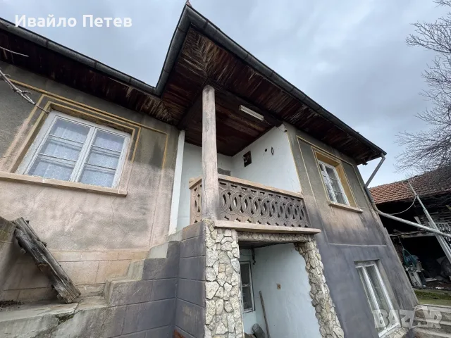 Двуетажна къща 130 кв.м, двор 770 кв.м, река Янтра - с. Белцов, снимка 4 - Къщи - 55240802