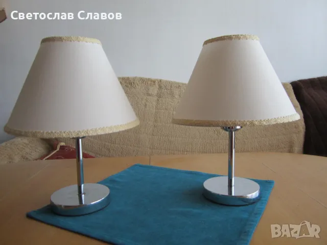 Малки настолни /нощни/ лампи с метални стойки и различни шапки, снимка 3 - Настолни лампи - 55567884