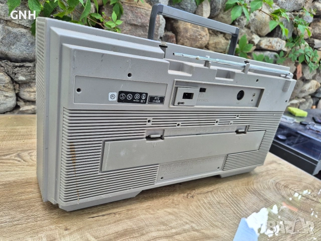 Радиокасетофон Sharp GF5757H, снимка 7 - Радиокасетофони, транзистори - 55187998