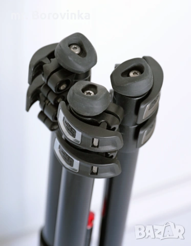 Статив Manfrotto MT055XPro3 с глава MHXPro-3W и чанта MBag80N, снимка 9 - Чанти, стативи, аксесоари - 54310715